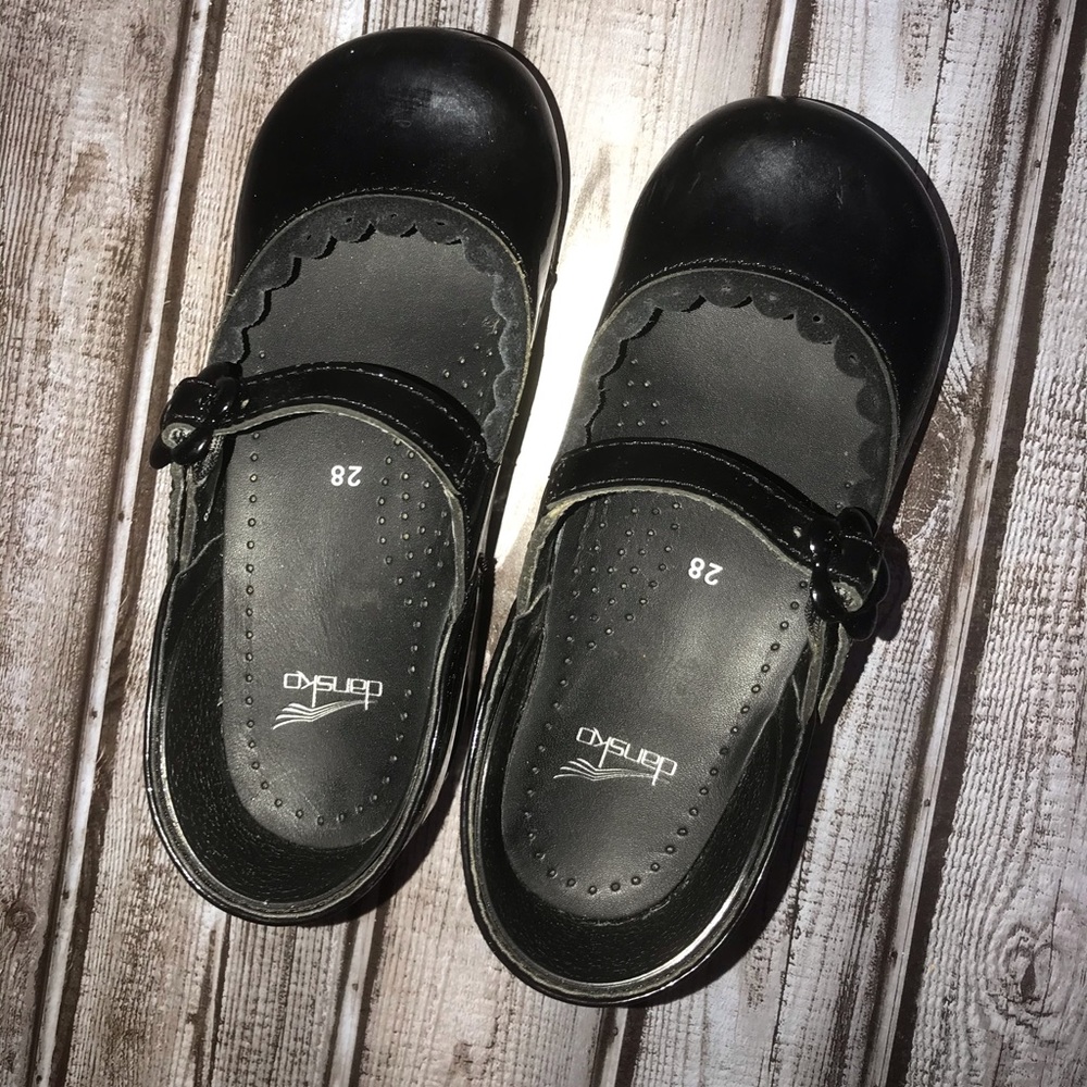 Little girls size 28 black dansko shoes